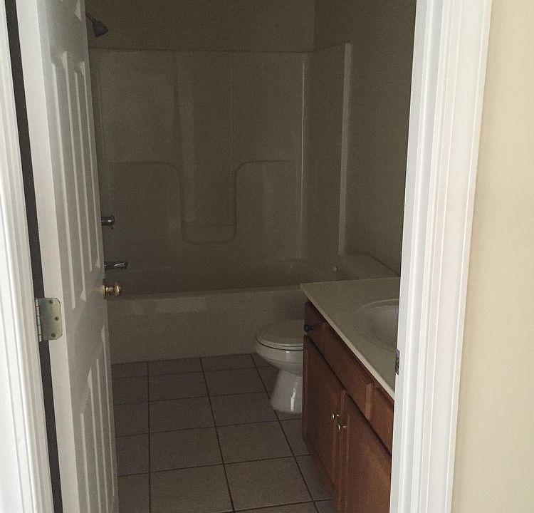 1st image of 447 Diana Ct