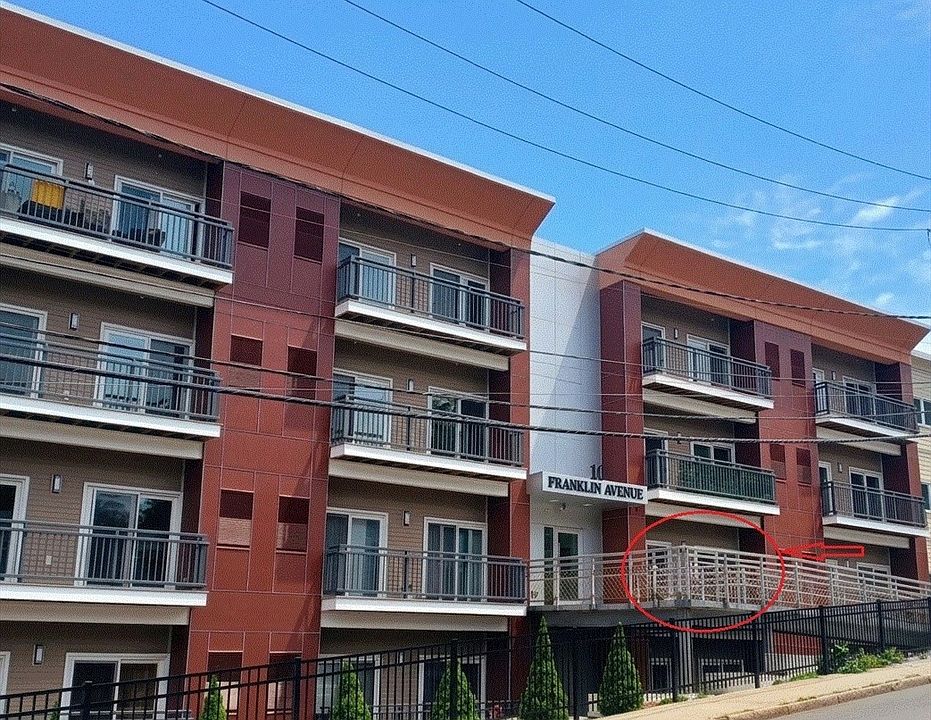 1st image of 10 Franklin Ave APT 204