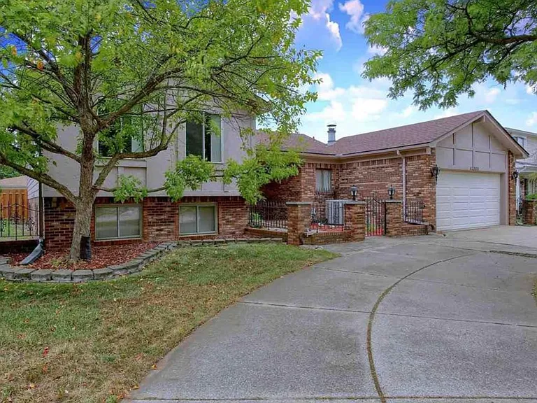43309 Westview Dr — Photo 2