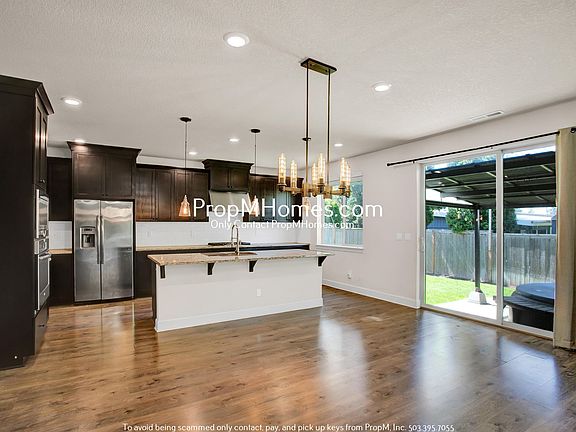 5th image of 10377 SW 67th Ave