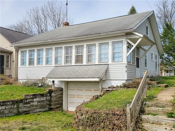 5931 Freitag St NW, Canton, OH 44718