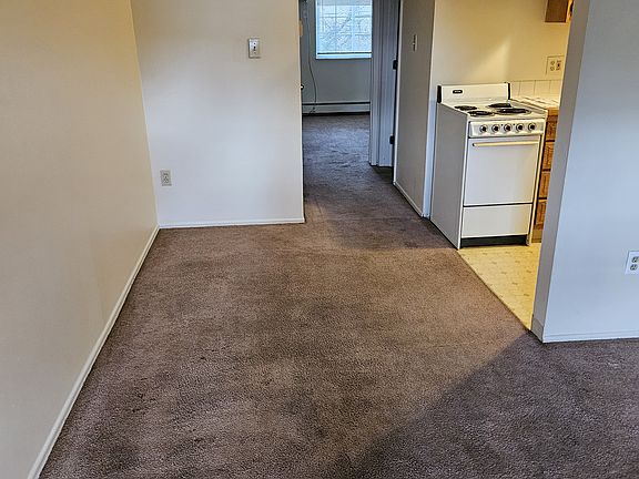 5th image of 1233 Main St APT 9