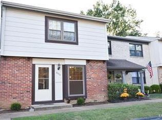 2373 Hiddengarden Ct, Ballwin, MO 63021