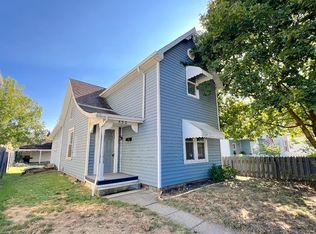 532 W 4th St, Uhrichsville, OH
