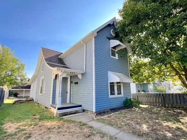 532 W 4th St, Uhrichsville, OH 44683