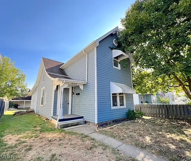 532 W 4th St photo 1