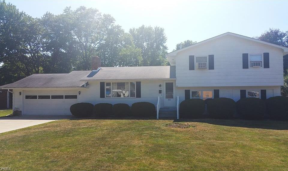 1st image of 114 S Lake St