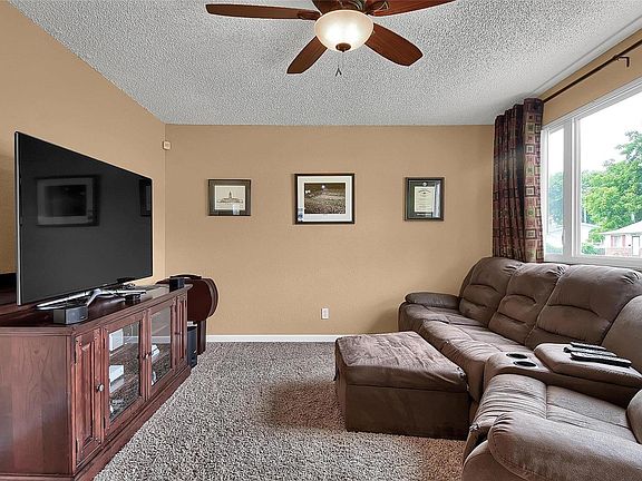 4th image of 8100 Southpark Ct