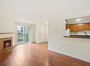 9494 Redmond Woodinville Rd NE APT B207, Redmond, WA 98052