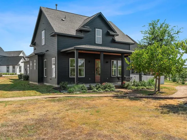 1072 Twain St, Driftwood, TX 78619