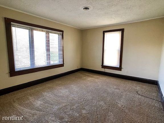 5th image of 424 Broad St