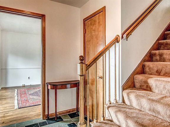 3rd image of 3703 Thornwood Dr