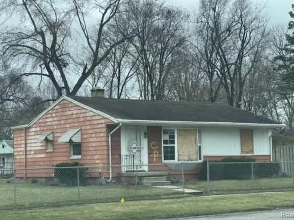 1301 W Mott Ave, Flint, MI 48505