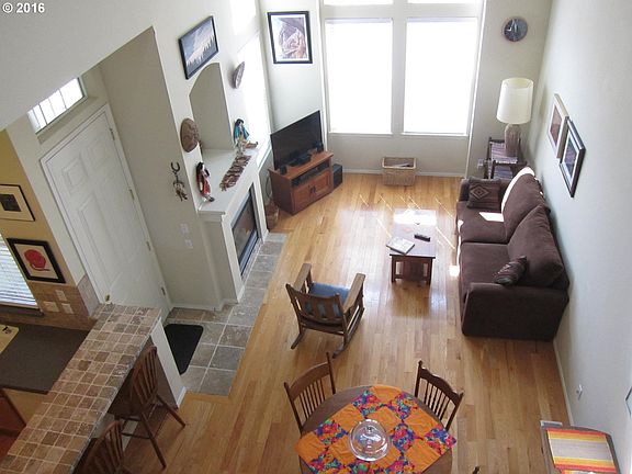2nd image of 6449 NE Brighton St