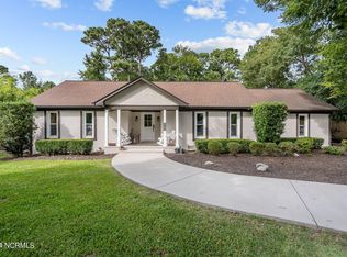 41 Pelican Point Rd, Wilmington, NC 28409