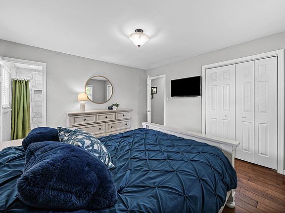 4th image of 204 Millbrooke Dr