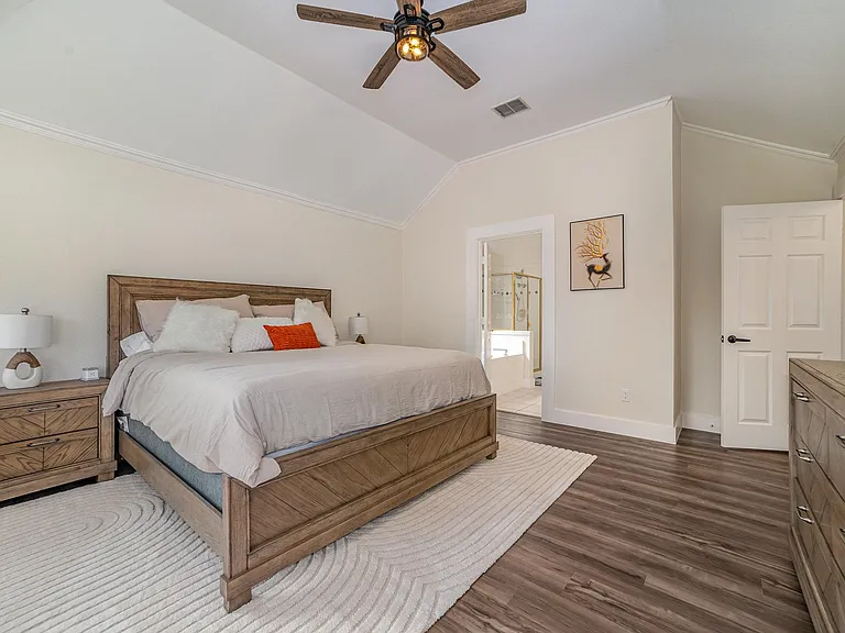 9809 Enmore Ln — Photo 13