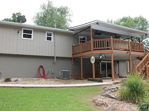 3rd image of 411 County Road 1467