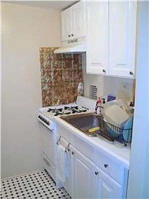 Rented by R New York | media 8