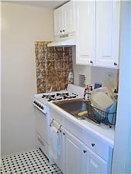 Rented by R New York