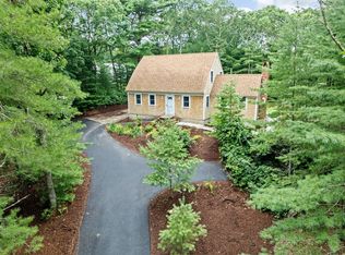 216 Poponessett Rd, Barnstable, MA 02630