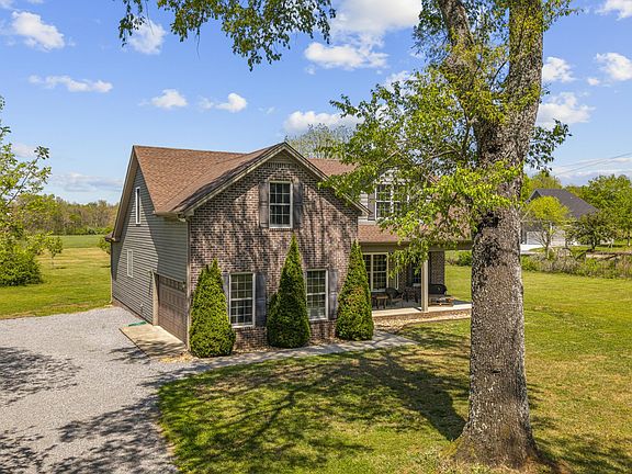 2nd image of 441 Meadowlark Ln
