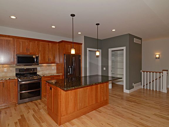 5th image of 7201 Flyhawk Ln