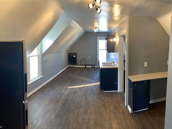 Kitchen with Eating Area