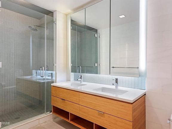 4th image of 303 E 33rd St APT 2D