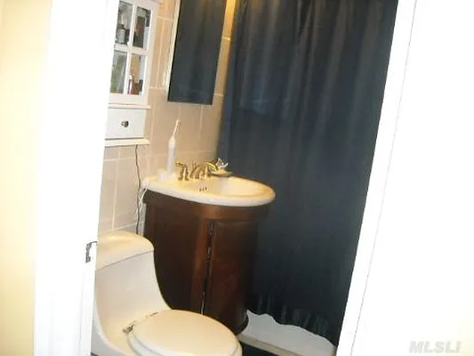 Sold by Douglas Elliman | media 26