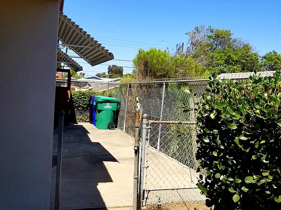 3rd image of 8465 June Lake Dr