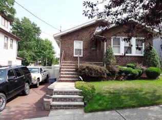 200 Saint Johns Ave, Staten Island, NY 10305