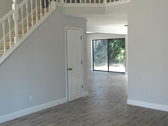 5th image of 794 Birgham Pl