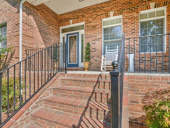 4th image of 201 Jamestown Dr