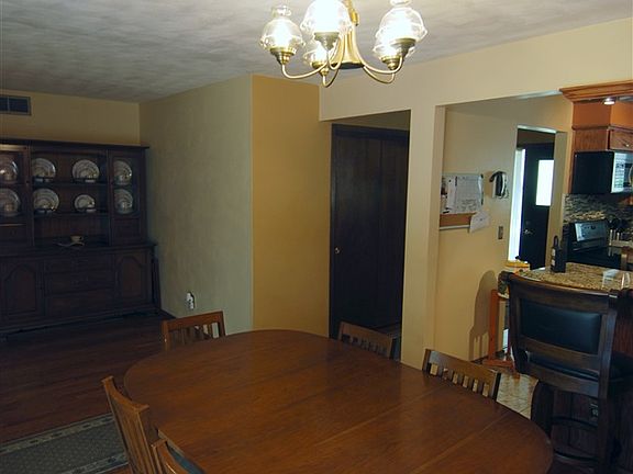 5th image of 4109 Lisa Dr