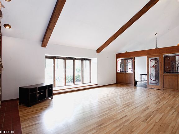 5th image of 8900 W 121st St