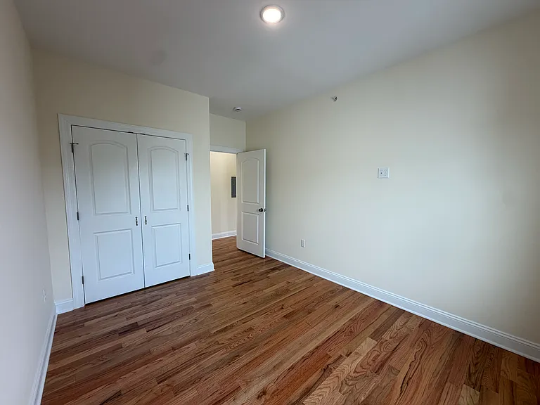 491-493 S 10th St #3 — Photo 13