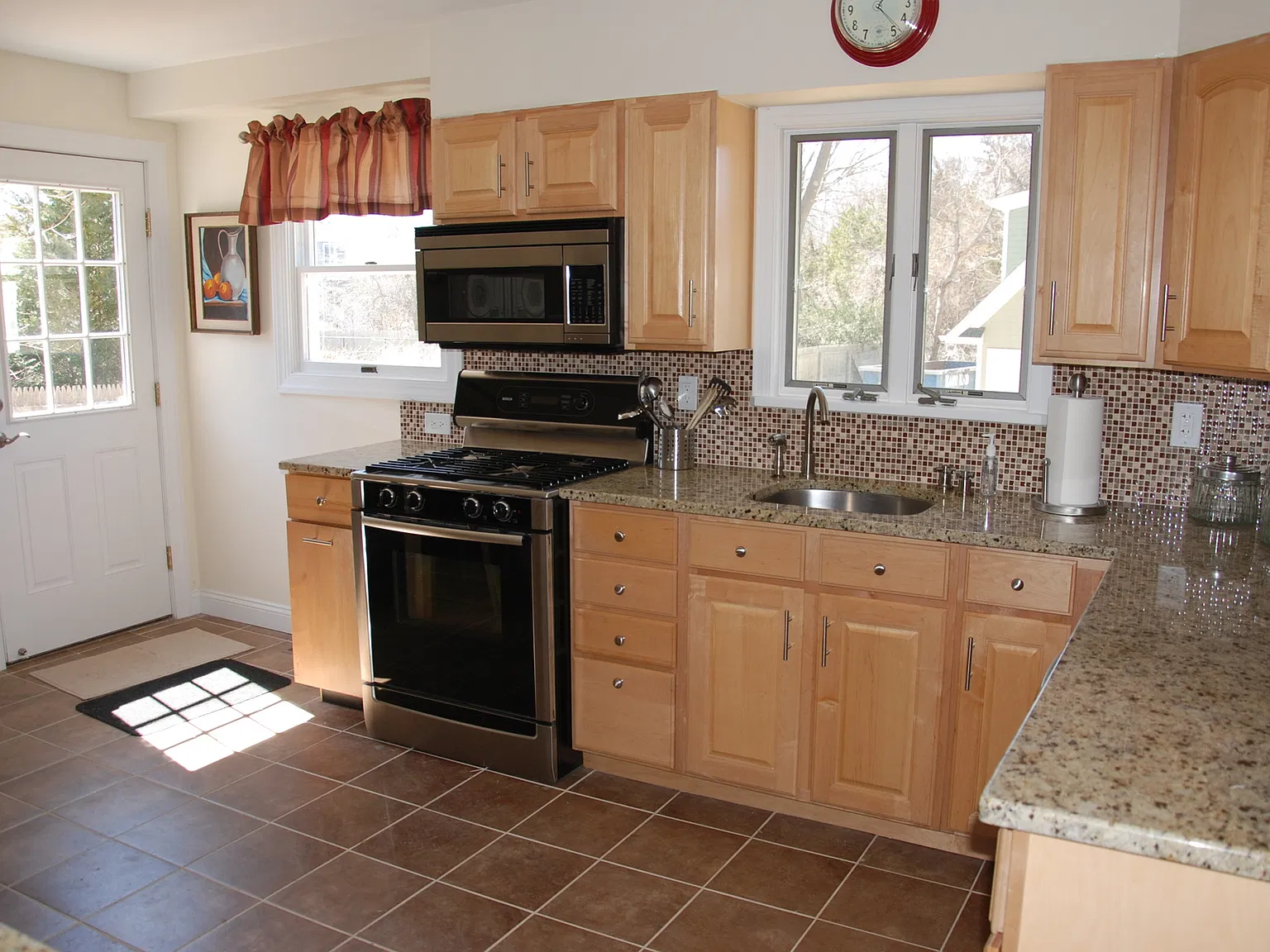 Near Everything! Westhampton Summer Rental '27 W Pool! — Photo 2