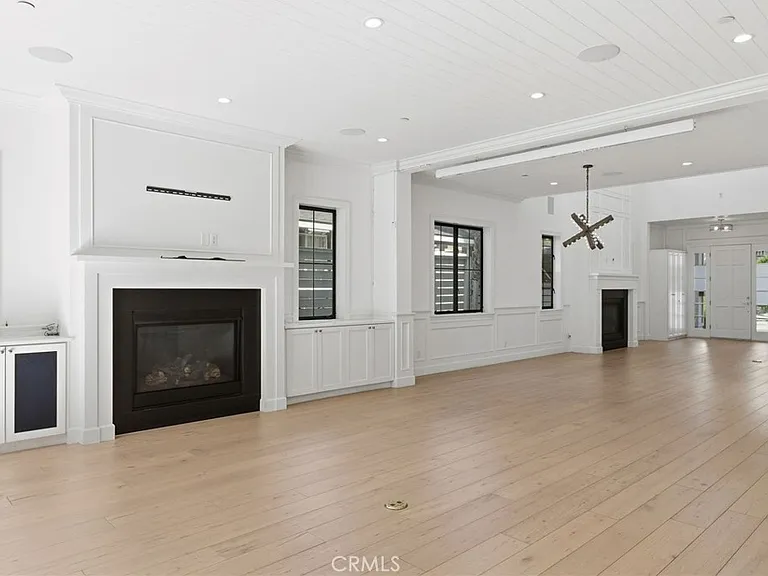 1405 Oak Ave — Photo 17