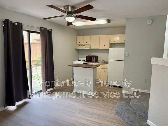 5th image of 513 S Park Dr APT 102