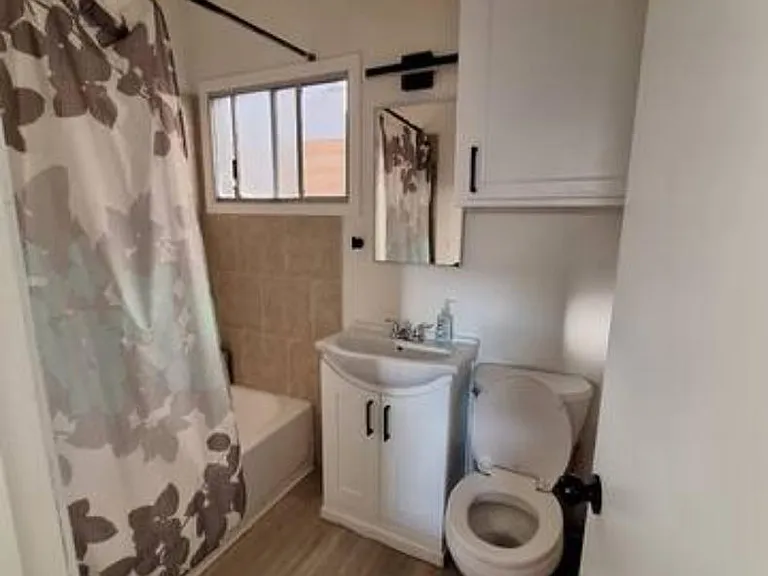1666 Thomas Ave — Photo 17