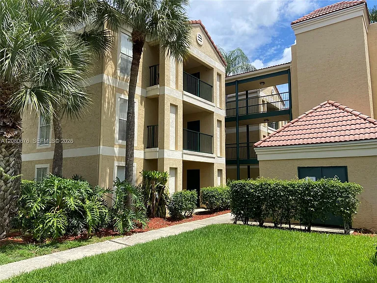 755 Riverside Dr #1316 — Photo 1