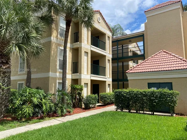 755 Riverside Dr, Pompano Beach, FL