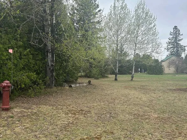 N Mitchell St, Gwinn, MI 49841