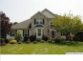 15 Peacock Ln, Jackson, NJ 08527