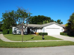 21589 Willow Tree Rd, Boca Raton, FL 33433