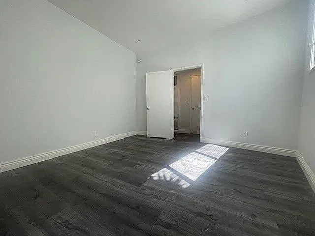 4150 Los Feliz Blvd — Photo 7