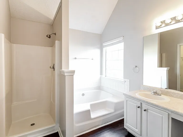 670 Compton Ln — Photo 13