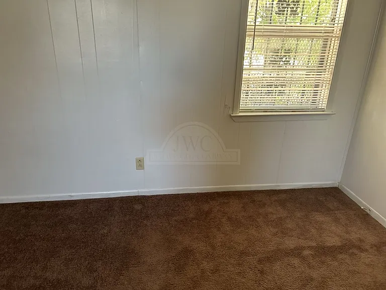 906 Jefferis Ave — Photo 12