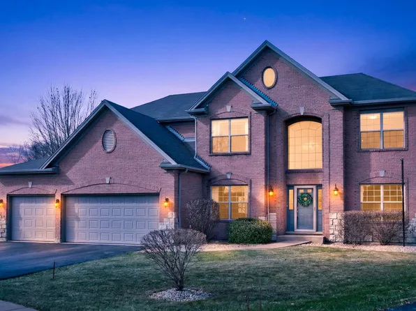 368 Kingsbury Dr, Dekalb, IL 60115